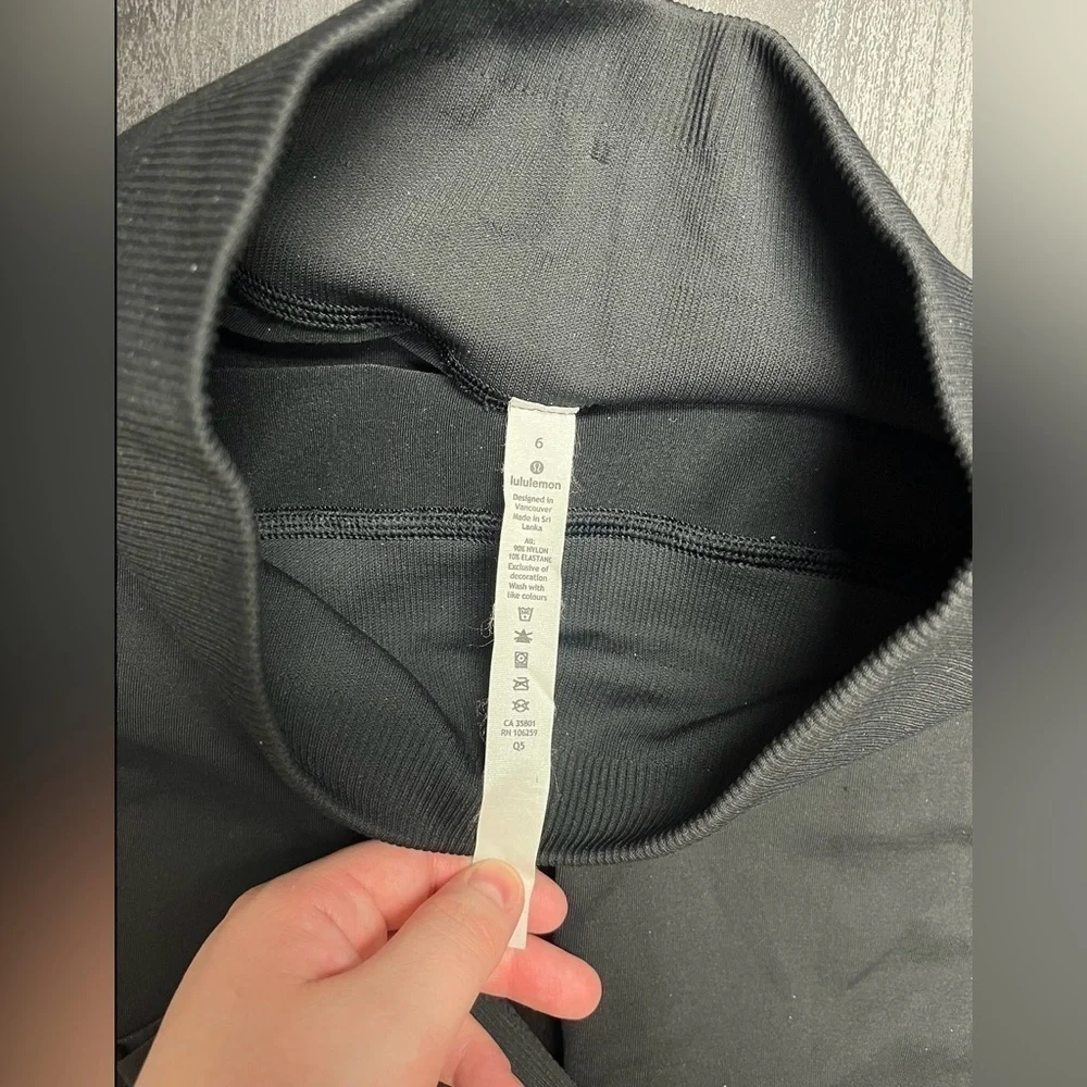 Lululemon Ebb To Street Tight - Sz 6 - Picture 4 of 6